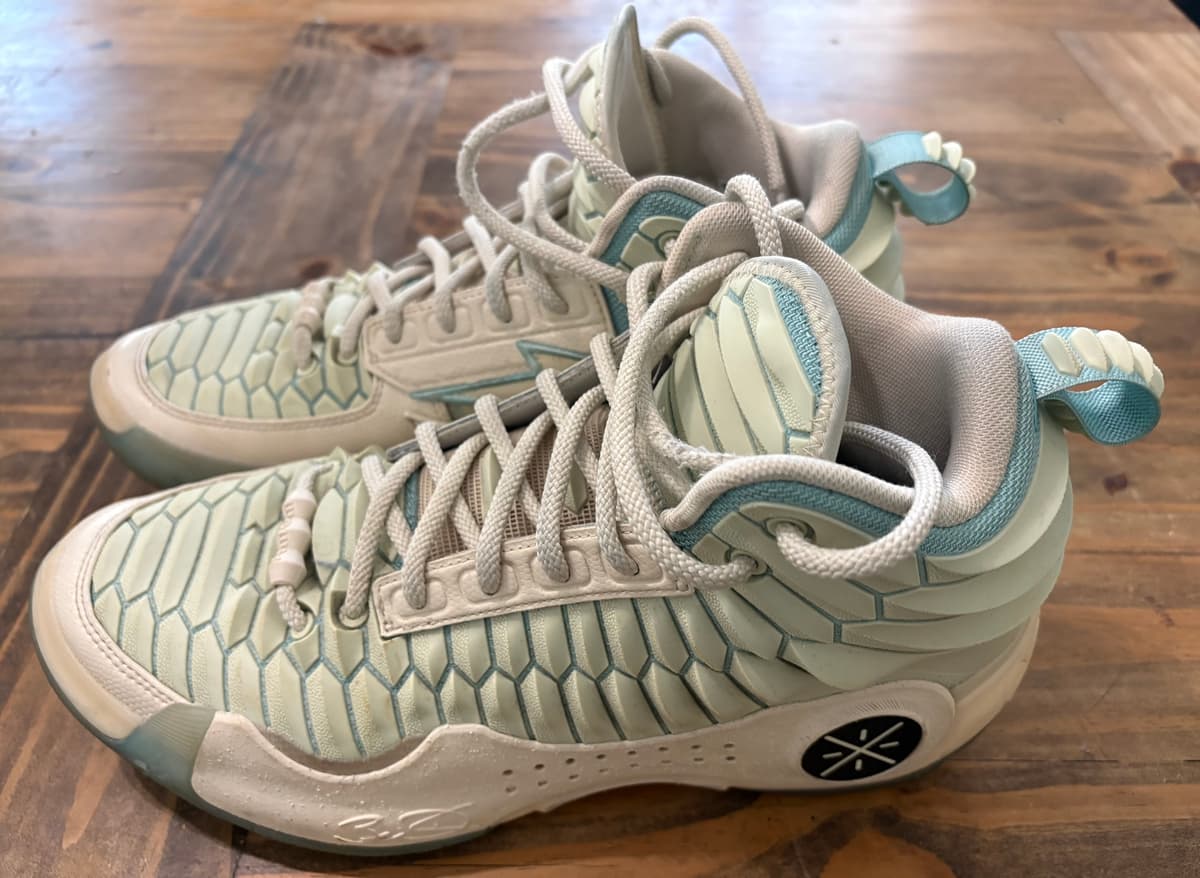 Way of Wade 10 White Dragons with a cream scaled upper, light blue accents and an icy translucent outsole